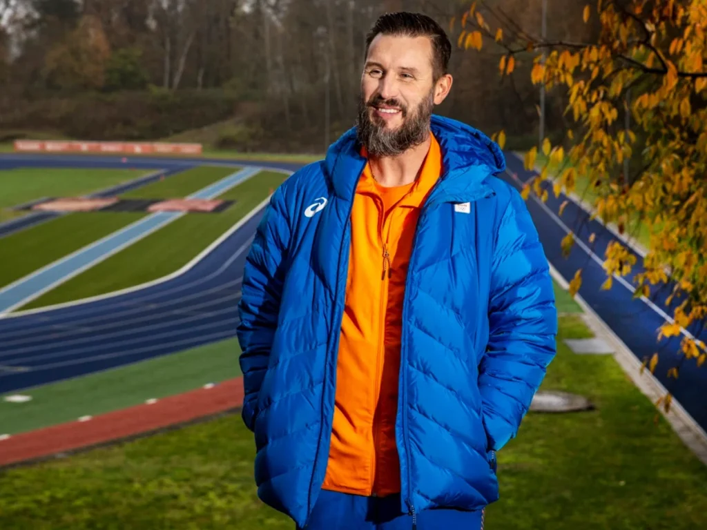 trainer Tomasz Lewandowski